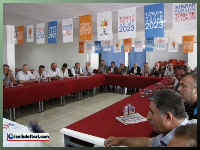 Ak Parti'den 37 Köy Muhtarı ile 2013 Yılı Değerlendirmesi