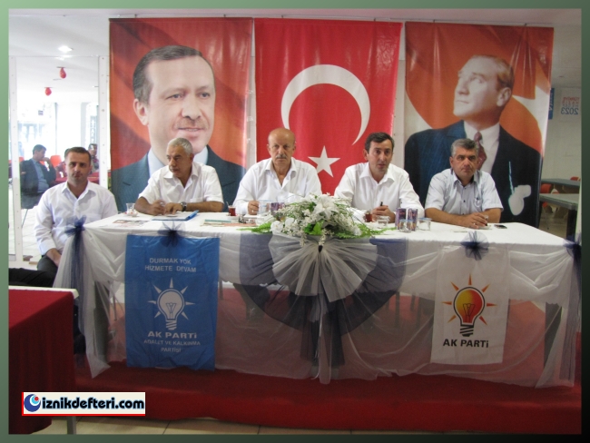 Ak Parti&#39den 37 Köy Muhtarı ile 2013 Yılı Değerlendirmesi