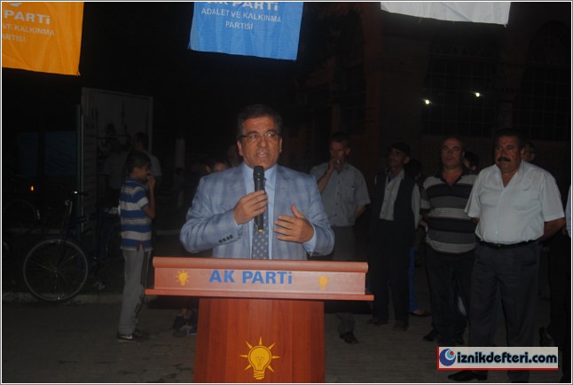 Ak Partiden Dikkat Çekici İftar Yemeği