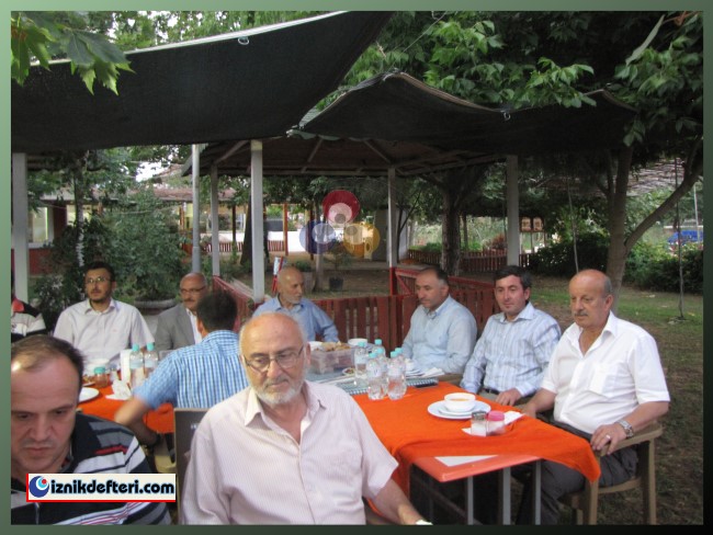 Ak Partiden Köylere Ramazan Çıkarması