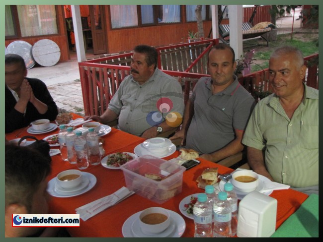 Ak Partiden Köylere Ramazan Çıkarması