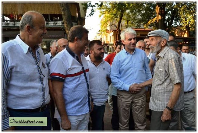 AKP'nin Sokak İftarında Tanju Çolak Farkı Yaşandı