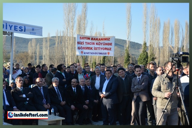 Arınç'dan İznik'te Çifte Açılış