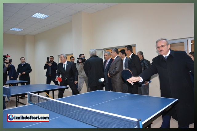 Arınç&#39dan İznik&#39te Çifte Açılış