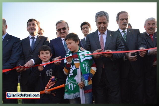 Arınç'dan İznik'te Çifte Açılış