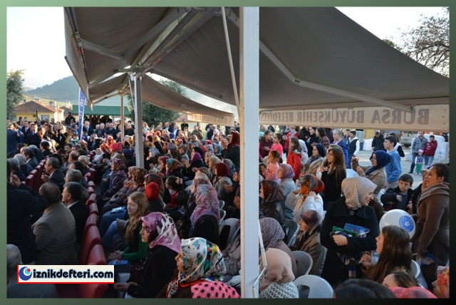 Arınç'dan İznik'te Çifte Açılış