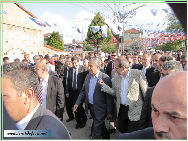 Arınç;Fakülte ve yüksekokul için eyvallah, ama üniversite zor