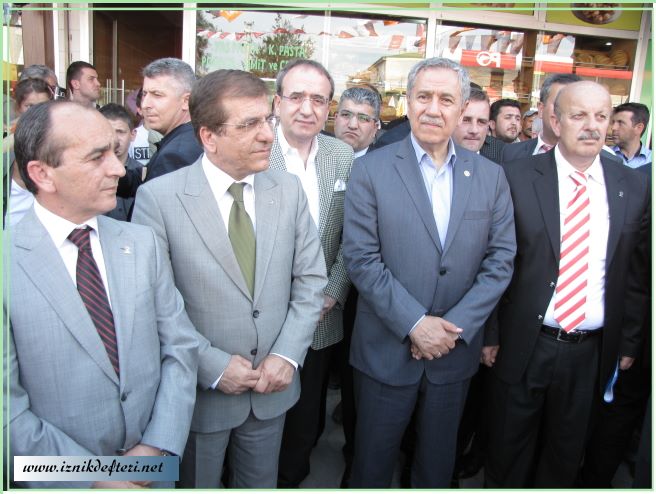 Arınç;Fakülte ve yüksekokul için eyvallah, ama üniversite zor