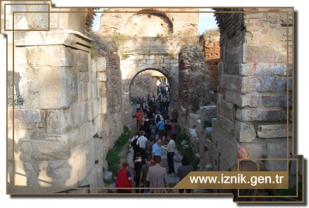 Arkeologlar İznik'i Keşfetti