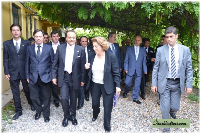 Avrupa Birliğindeki Stresi İznik Çinisi İle Gidereceğiz
