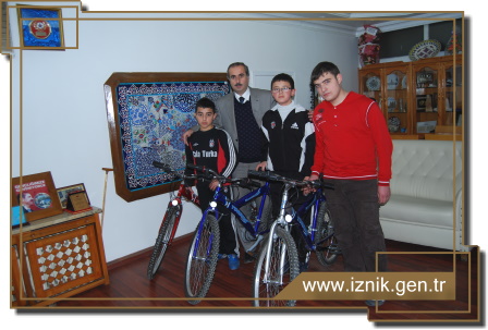Başkandan Başarılı Güreşçilere Bisiklet