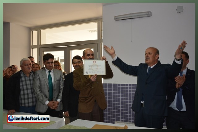 Belediye Başkanı Osman Sargın ve Meclis Üyeleri Mazbatalarını Aldı