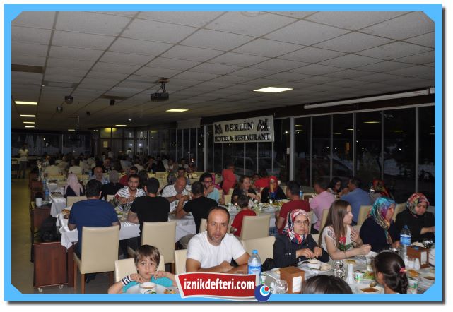Berlin Motelden Anlamlı Destek