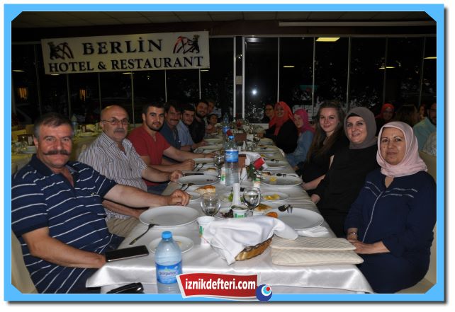 Berlin Motelden Anlamlı Destek