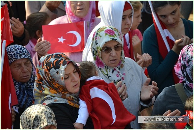 Binlerce İznikli Şehitleri İçin Bir Araya Geldi