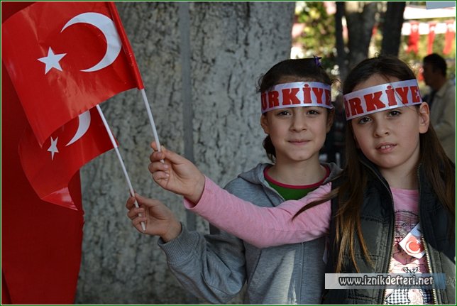 Binlerce İznikli Şehitleri İçin Bir Araya Geldi