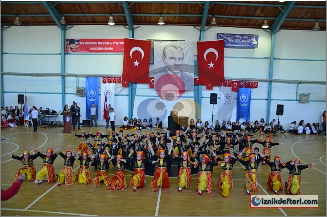 Birilerinin Zoruna Gidecek Ama 23 Nisan Kutlamaları Gerçekten Görülmeğe Değerdi