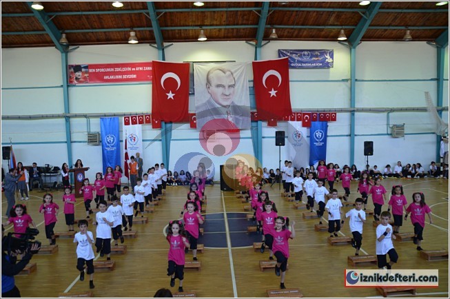 Birilerinin Zoruna Gidecek Ama 23 Nisan Kutlamaları Gerçekten Görülmeğe Değerdi