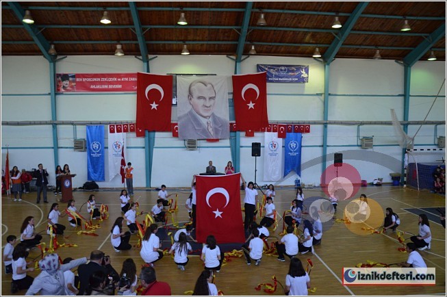 Birilerinin Zoruna Gidecek Ama 23 Nisan Kutlamaları Gerçekten Görülmeğe Değerdi