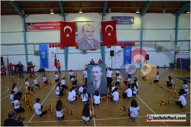 Birilerinin Zoruna Gidecek Ama 23 Nisan Kutlamaları Gerçekten Görülmeğe Değerdi