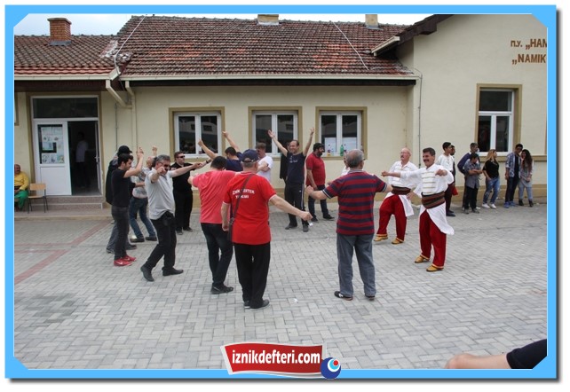 Bu Takım Takdiri Hak Ediyor