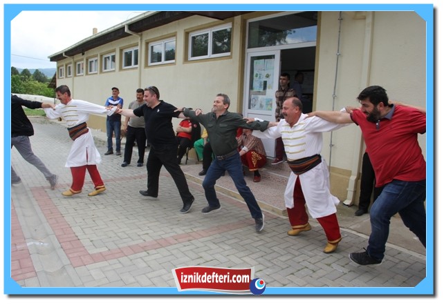 Bu Takım Takdiri Hak Ediyor