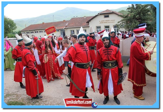 Bu Takım Takdiri Hak Ediyor