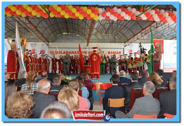 Bu Takım Takdiri Hak Ediyor