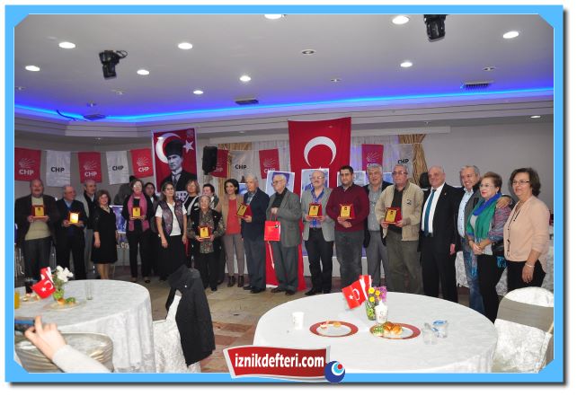 CHP den Anlamlı Kutlama