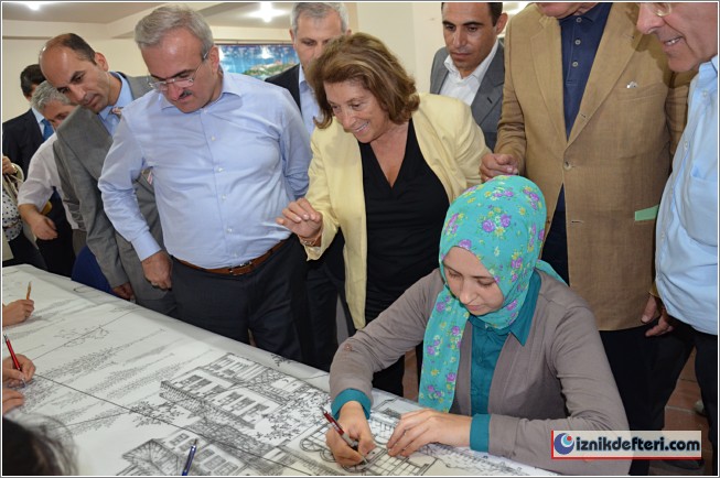 Çiçeği Burnunda Vali Karaloğlu'ndan İznik Ziyareti