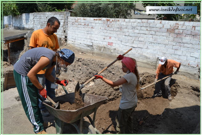 Çini Fırınları Kazıları Devam ediyor