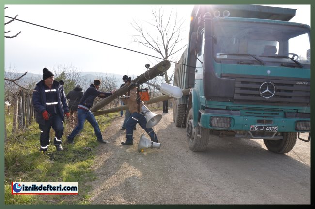 Dikkatsiz Sürücü İletişim Hatlarının Kesilmesine Neden Oldu