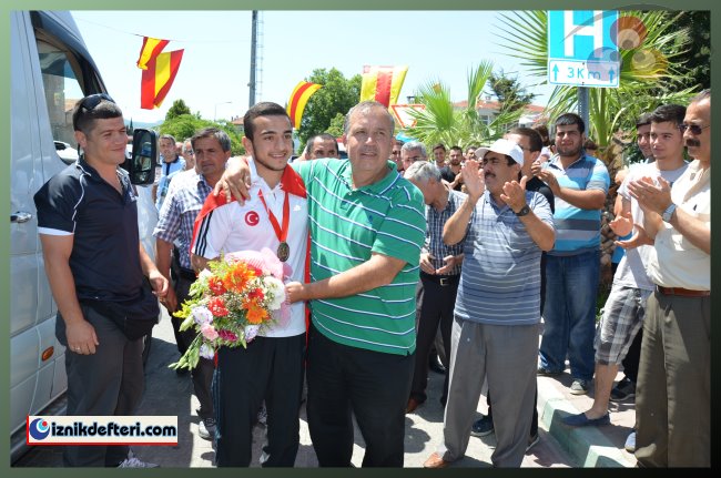 Enes Uslu İznik'in Gururu Olmaya Devam Ediyor