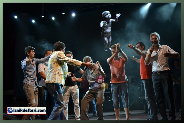 Festival Coşkusu Murat Kekilli ve Uygur Show İle Devam Ediyor