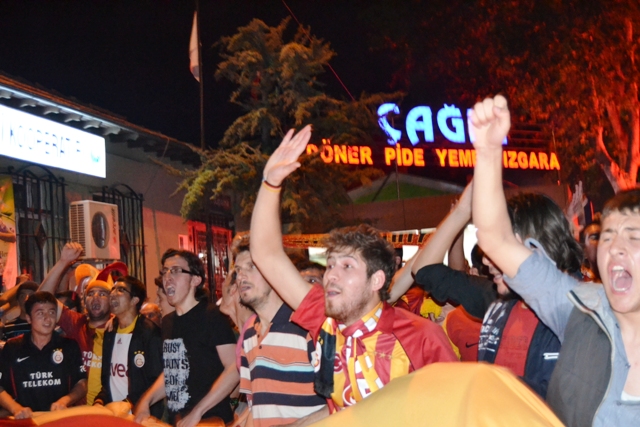 Galatasaraylıların Şampiyonluk Sevinci