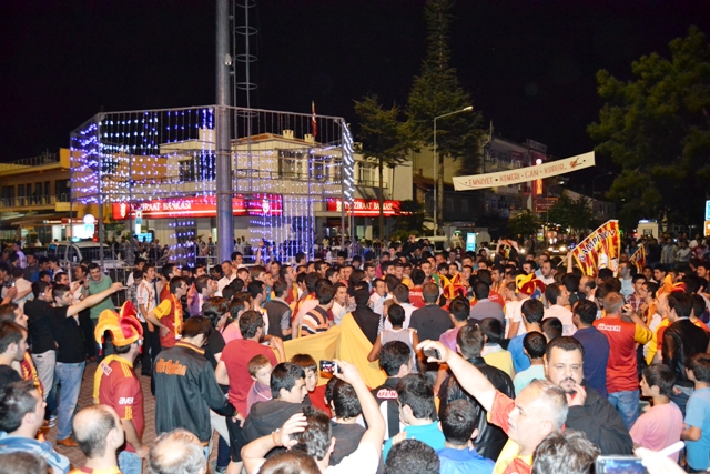 Galatasaraylıların Şampiyonluk Sevinci