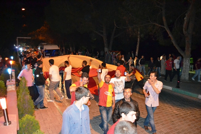Galatasaraylıların Şampiyonluk Sevinci