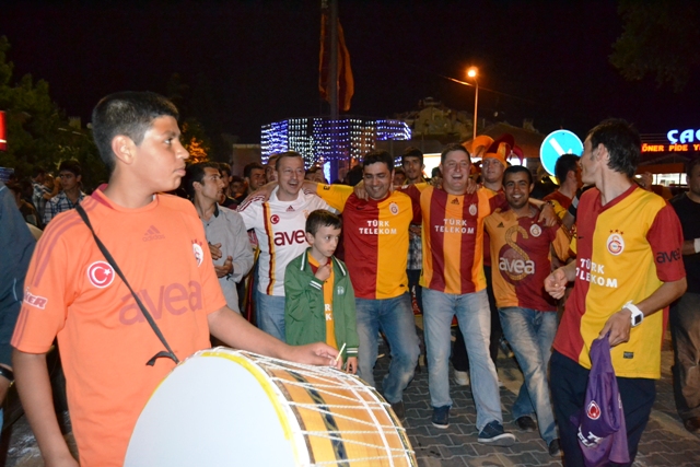 Galatasaraylıların Şampiyonluk Sevinci