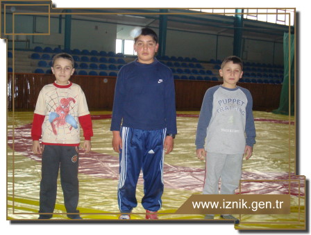 Genç Güreşçiler Geleceğe Hazırlanıyor
