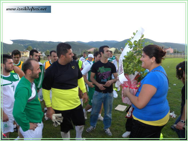 Genç İznik’ten İznik Spora Destek