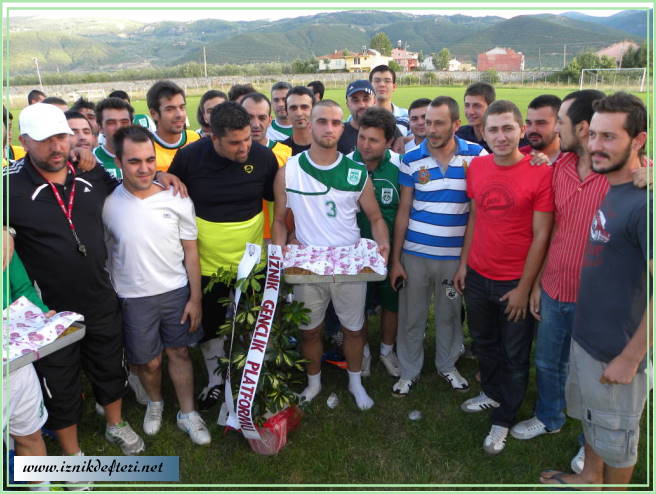 Genç İznik’ten İznik Spora Destek
