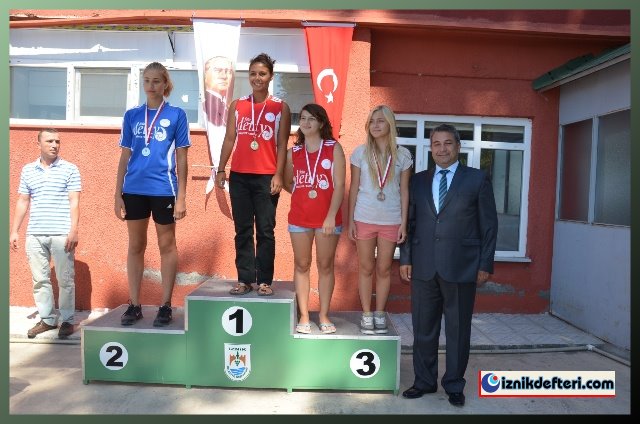 Genç ve Yıldızlar Biatlon&#39da Ter Döktü