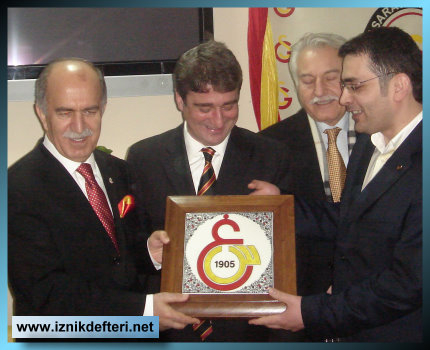 GS Başkanına İznik Çinisi