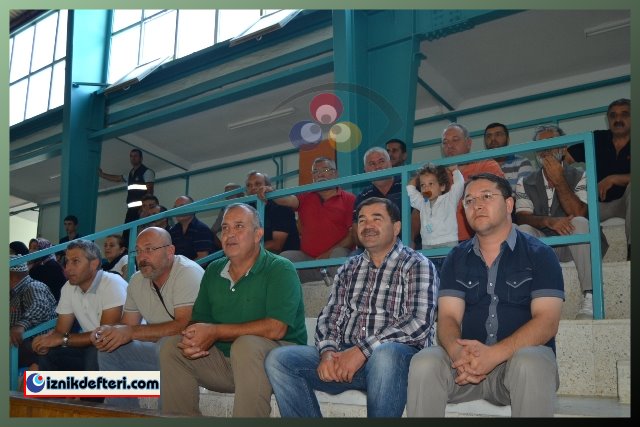 Güreş Müsabakası İzleyenlere Heyecanlı Anlar Yaşattı