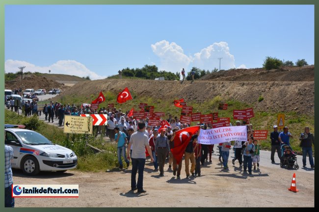İki Köy Halkından Taş Ocağına Tepki Yürüyüşü