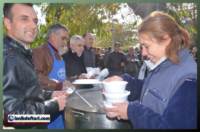 İlk Aşure Bal-Göç’ten Geldi
