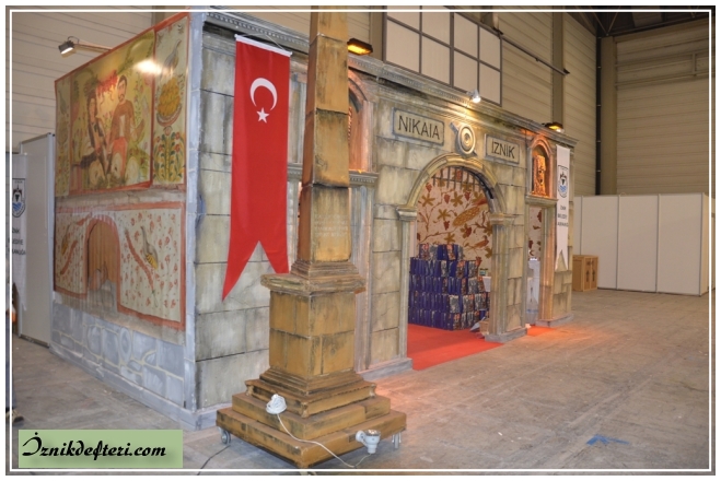 İznik 6–9 Aralık 2012 tarihleri arasında İzmir de düzenlenen Dünya Turizm Fuarın'daki standı ile göz kamaştırıyor.
