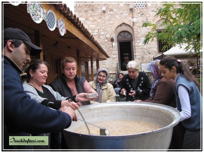 İznik Aşure'ye Doydu
