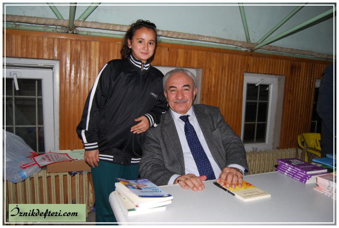 İznik Azimder’den Vehbi Vakkasoğlu Konferansı