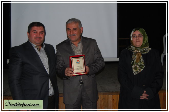 İznik Azimder’den Vehbi Vakkasoğlu Konferansı